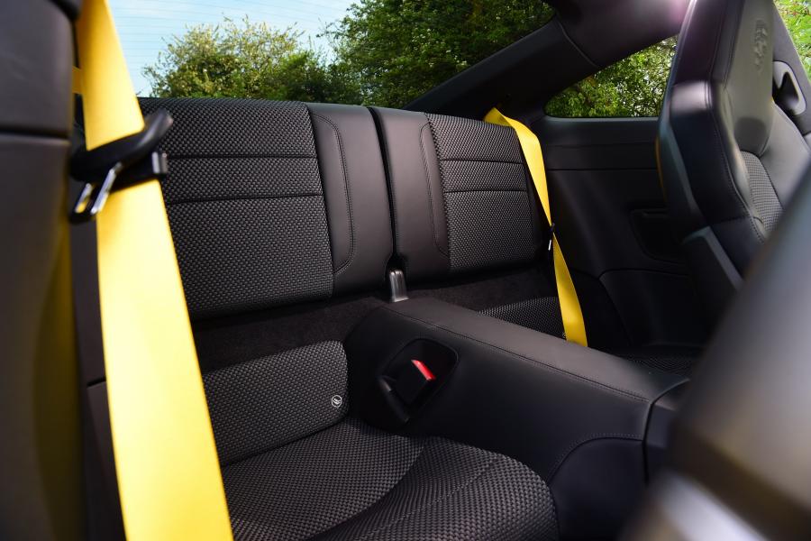 Интерьер Porsche 911 Carrera 4S (992) 2019 года  (UK) (фото 40 из 40)